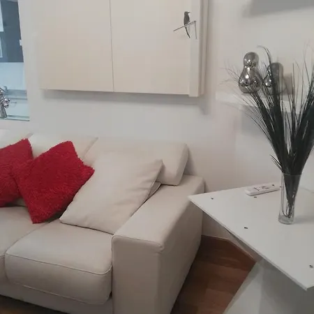 Av. Valdes Appartement *